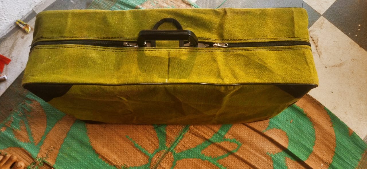 Premium Foldable Harmonium 3.5 Saptak | Nadvenu Music - Image 4